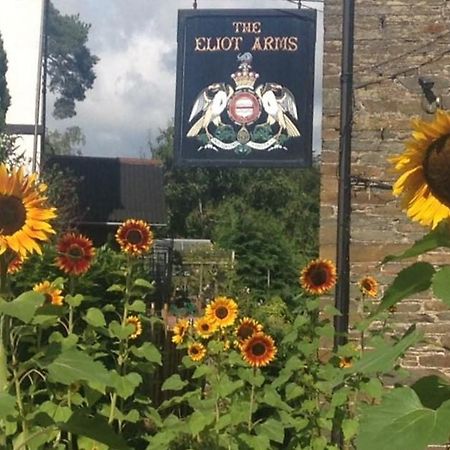 The Eliot Arms Hotel Saint Germans Екстериор снимка